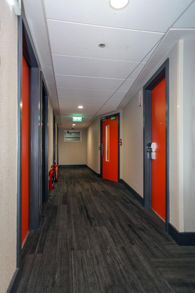 Easyhotel Hotel