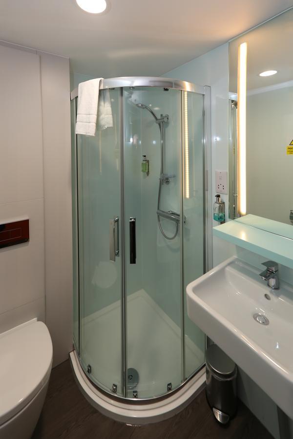 Easyhotel Hotel