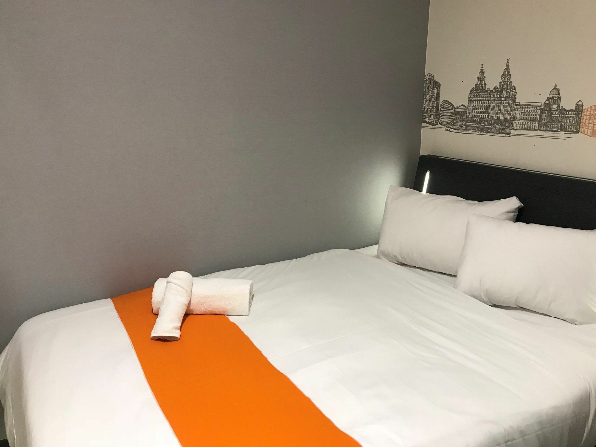 Easyhotel Hotel 3*